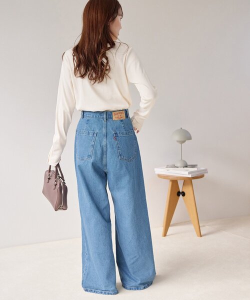 DISCOAT(ディスコート)の「ライトデニムクラッシュワイドパンツ(デニムパンツ・レディース・ブルー・SMALL/MEDIUM/LARGE)」の9枚目の写真