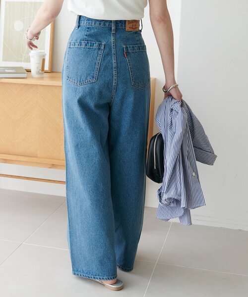 DISCOAT(ディスコート)の「ライトデニムクラッシュワイドパンツ(デニムパンツ・レディース・ブルー・SMALL/MEDIUM/LARGE)」の14枚目の写真