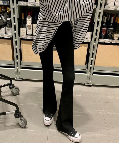 meJane（ミージェーン）の「リブフレア レギンスパンツ（その他パンツ・レディース・グレー/ブラック・M/L）」の2枚目の写真