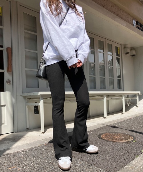 meJane（ミージェーン）の「リブフレア レギンスパンツ（その他パンツ・レディース・グレー/ブラック・M/L）」の4枚目の写真