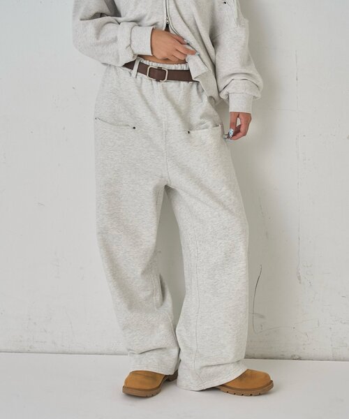 WHO'S WHO gallery（フーズフーギャラリー）の「【低身長・高身長対応】スラッシュポケットスウェットイージーパンツ（スウェットパンツ・レディース・グレー/ブラック/ブラック系その他/ダークブラウン/ライトグレー/カーキ/ネイビー/ブラック系その他2/ブラウン系その他・MEDIUM/SMALL/X-SMALL）」の5枚目の写真