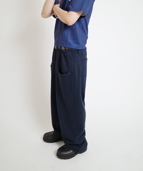 WHO'S WHO gallery（フーズフーギャラリー）の「【低身長・高身長対応】スラッシュポケットスウェットイージーパンツ（スウェットパンツ・レディース・グレー/ブラック/ブラック系その他/ダークブラウン/ライトグレー/カーキ/ネイビー/ブラック系その他2/ブラウン系その他・MEDIUM/SMALL/X-SMALL）」の17枚目の写真