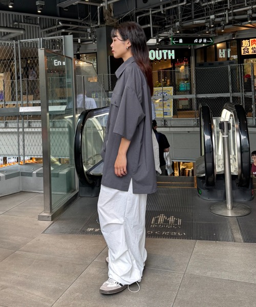 MoL（モル）の「【MOL】ユニセックスドライバーズワイドシャツ（シャツ/ブラウス・レディース・ネイビー/チャコールグレー/ブラック・ONE SIZE/LARGE/MEDIUM）」の9枚目の写真