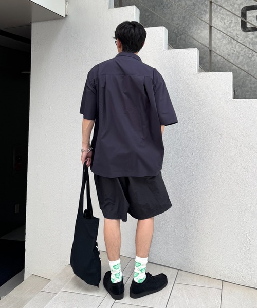 MoL（モル）の「【MOL】ユニセックスドライバーズワイドシャツ（シャツ/ブラウス・レディース・ネイビー/チャコールグレー/ブラック・ONE SIZE/LARGE/MEDIUM）」の12枚目の写真