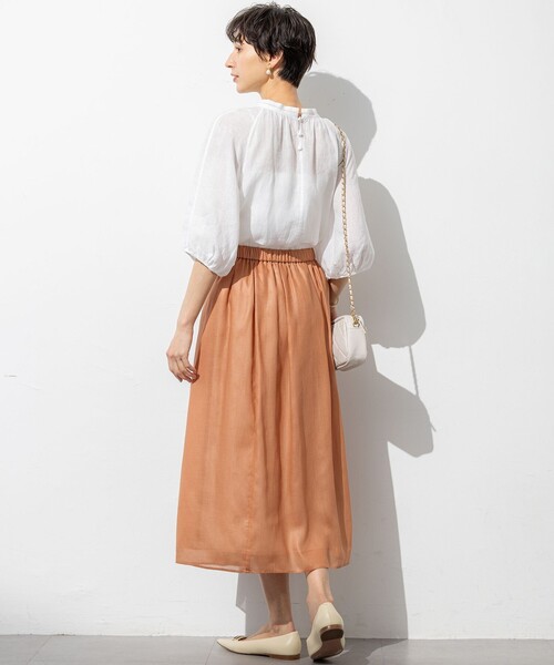 23区 L(ニジュウサンクオオキイサイズ)の「【洗える】LIBECOリネン ボリュームスリーブ ブラウス(シャツ/ブラウス・レディース・ホワイト系/ダークブラウン系/ダークグリーン系/ふじ色系/スカイブルー系/オールドローズ系・48/46/44)」の16枚目の写真