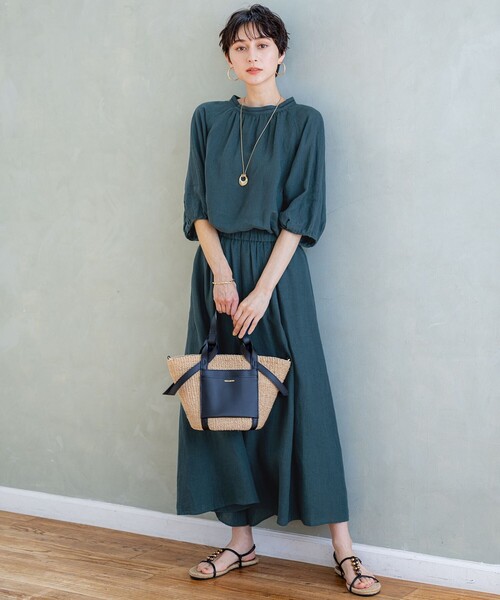 23区 L(ニジュウサンクオオキイサイズ)の「【洗える】LIBECOリネン ボリュームスリーブ ブラウス(シャツ/ブラウス・レディース・ホワイト系/ダークブラウン系/ダークグリーン系/ふじ色系/スカイブルー系/オールドローズ系・48/46/44)」の17枚目の写真