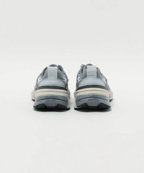 NIKE（ナイキ）の「＜NIKE＞ウィメンズ V2K RUN グレー/スニーカー（スニーカー・レディース・ダークグレー・23cm/23.5cm/24cm/25cm/24.5cm）」の8枚目の写真