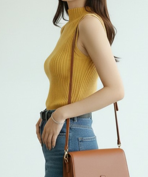 maison de LATIR(メゾンドラティール)の「リブデザインが上品な夏服。ボトルネックノースリーブでイージーケアだからデイリーに着たいサマーニット(タンクトップ・レディース・ホワイト/ブラック/グレー/ブラウン/マスタード/ワインレッド/アイボリー・FREE)」の14枚目の写真