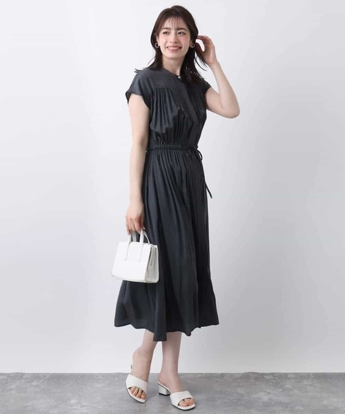 OFUON le MK(オフオンルエムケー)の「ギャザーデザインワンピース/洗える/WEB限定(ワンピース・レディース・ブラウン系その他/イエロー系その他/モカ・38)」の13枚目の写真