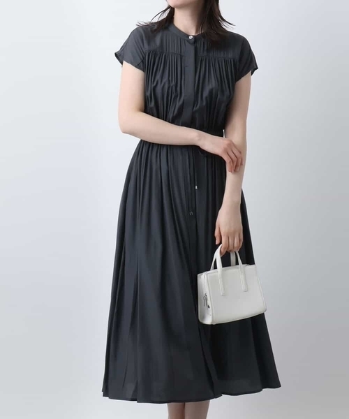 OFUON le MK(オフオンルエムケー)の「ギャザーデザインワンピース/洗える/WEB限定(ワンピース・レディース・ブラウン系その他/イエロー系その他/モカ・38)」の4枚目の写真