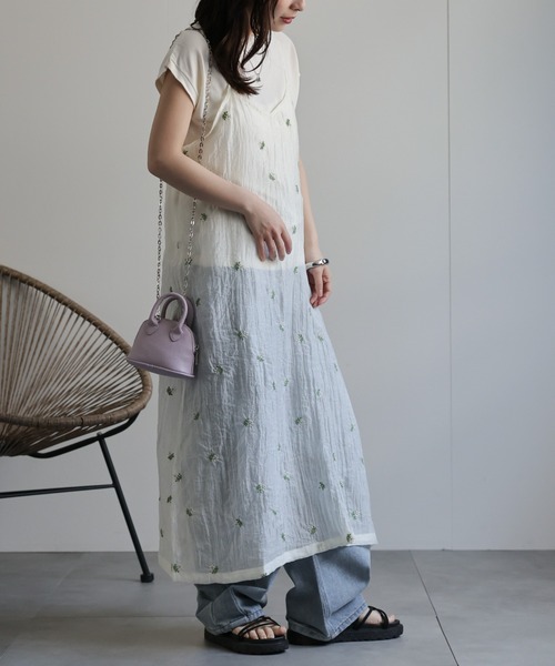 ap retro(アプレトロ)の「小花柄刺繍シアーキャミワンピース(ワンピース・レディース・ブラック/アイボリー・FREE)」の7枚目の写真