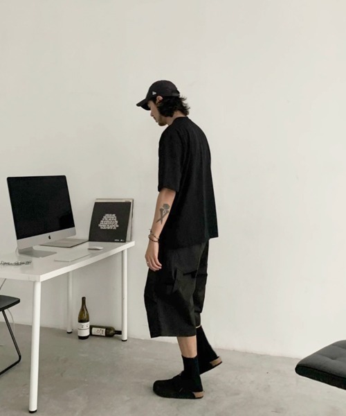 NOWLE（ノウル）の「【NOWLE】ルーズフィット ナイロン カーゴ ハーフパンツ（カーゴパンツ・メンズ・ブラック/グレイッシュベージュ・SMALL/MEDIUM/LARGE/X-LARGE）」の15枚目の写真