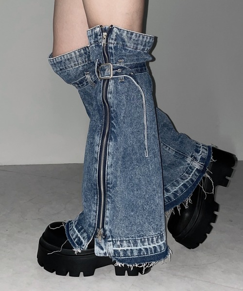 me+em select（ミームセレクト）の「【 ２color 】ベルテッドサイドジップデニムレッグカバー ／ Belted side zip denim leg cover（レッグウォーマー・レディース・ブラック/ブルー・FREE）」の13枚目の写真