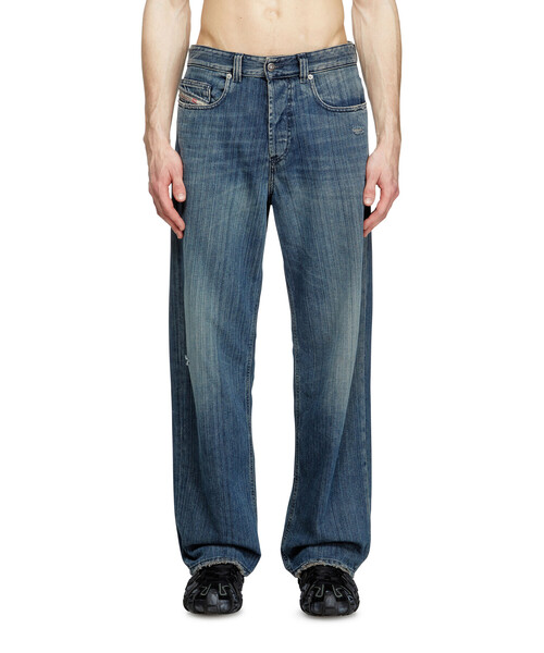 DIESEL(ディーゼル)の「メンズ ワイドデニムパンツ RELAXED 2001 D-MACRO L.30(デニムパンツ・メンズ・インディゴブルー・26inch/34inch/28inch)」の6枚目の写真