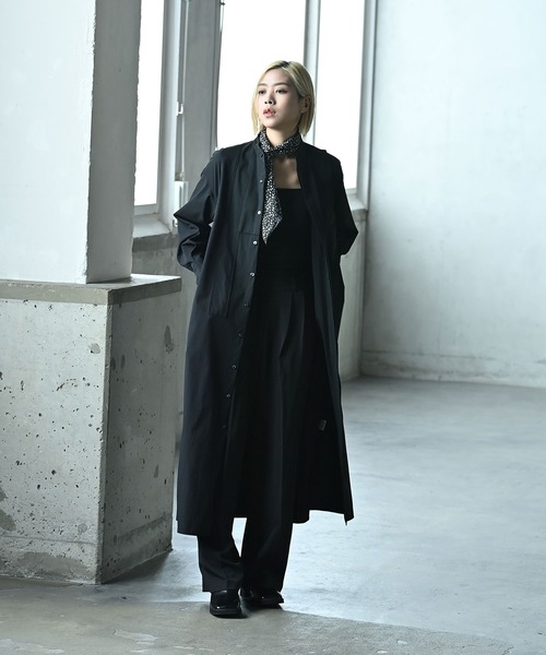 funda mine（ファンダマイン）の「モノクロームミックスロングシャツ（シャツ/ブラウス・レディース・ホワイト/ブラック・02/01）」の2枚目の写真