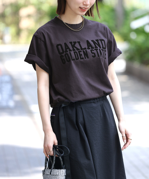 JOURNAL STANDARD relume(ジャーナルスタンダード レリューム)の「別注【GULFCOAST SPORTSWEAR】ロゴTシャツ(Tシャツ/カットソー・レディース・ブラウン/ネイビー・FREE)」の15枚目の写真