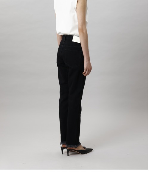 CINOH（チノ）の「HI-WAIST SLIM STRAIGHT（デニムパンツ・レディース・ブラック・24/25/26）」の9枚目の写真