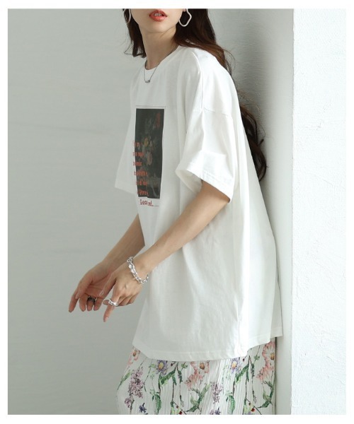 Sawa a la mode(サワアラモード)の「花柄パネルプリントビッグTシャツ(Tシャツ/カットソー・レディース・ブラック/ホワイト・FREE)」の8枚目の写真