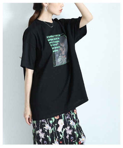 Sawa a la mode(サワアラモード)の「花柄パネルプリントビッグTシャツ(Tシャツ/カットソー・レディース・ブラック/ホワイト・FREE)」の13枚目の写真