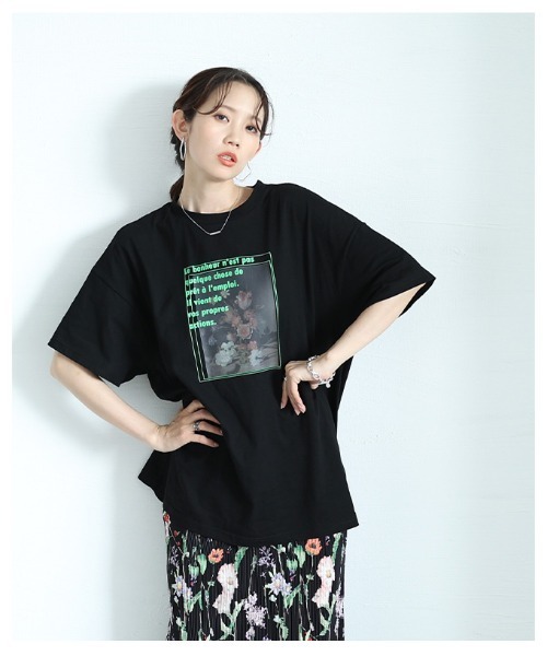 Sawa a la mode(サワアラモード)の「花柄パネルプリントビッグTシャツ(Tシャツ/カットソー・レディース・ブラック/ホワイト・FREE)」の19枚目の写真