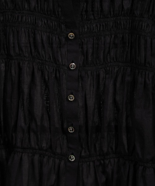 SALON adam et rope'（サロン アダム エ ロペ）の「Shuttlenotesワッシャーローンシャーリングブラウス［洗える］（シャツ/ブラウス・レディース・ブラウン/ブラック/オフホワイト・FREE）」の19枚目の写真