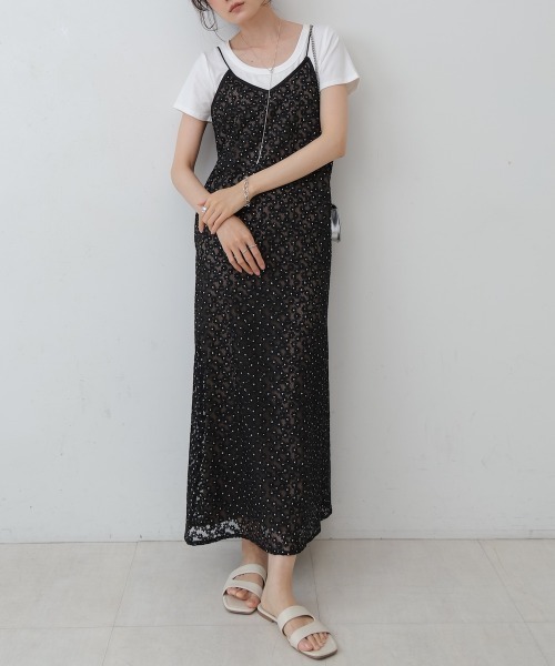 セール】【低身長向けサイズあり】刺繍フラワーキャミワンピース