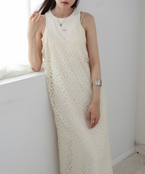 Bab（バブ）の「【低身長向けサイズあり】刺繍フラワーキャミワンピース（ワンピース・レディース・アイボリー/ブラック/グリーン・S/M）」の9枚目の写真