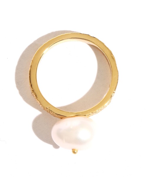UNSTOA(アンストア)の「CHARLOTTE LEBECK/シャーロットレベック Iva Ring リング 指輪 パール ゴールド 秋服 冬服(リング・レディース・ゴールド・FREE)」の2枚目の写真