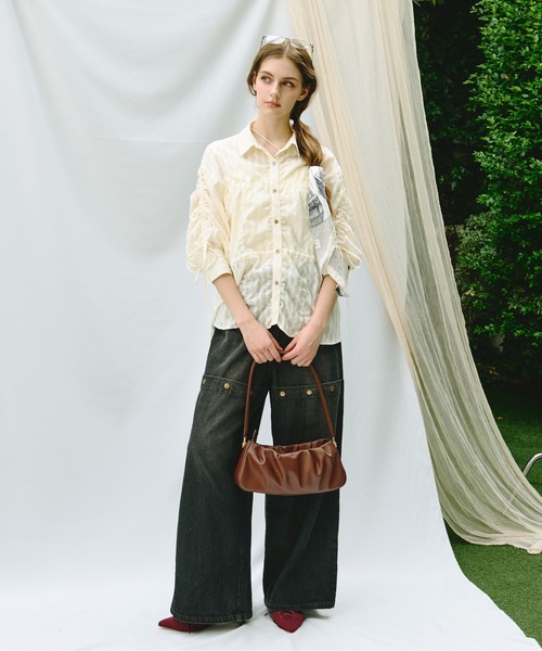 loin nuit(ロワンニュイ)の「shirring ribbon tops / シャーリングリボントップス(シャツ/ブラウス・レディース・ホワイト/ライトグリーン・FREE)」の12枚目の写真