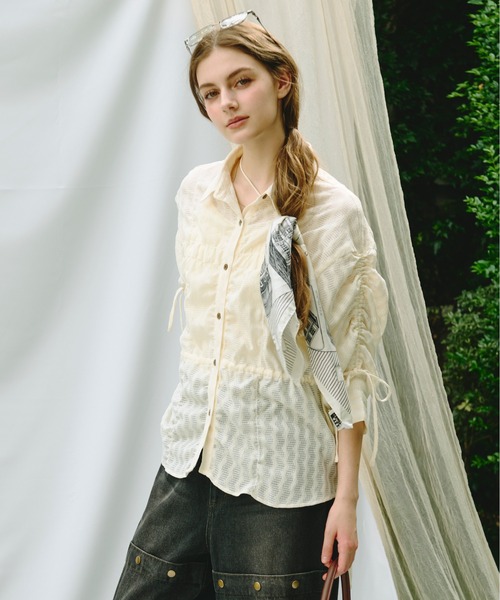 loin nuit(ロワンニュイ)の「shirring ribbon tops / シャーリングリボントップス(シャツ/ブラウス・レディース・ホワイト/ライトグリーン・FREE)」の14枚目の写真