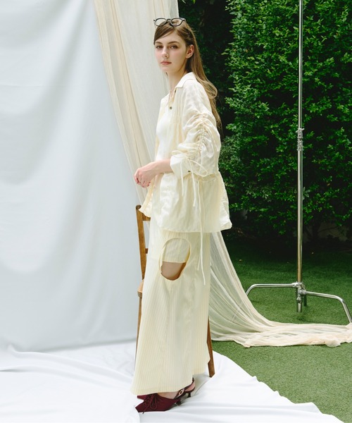 loin nuit(ロワンニュイ)の「shirring ribbon tops / シャーリングリボントップス(シャツ/ブラウス・レディース・ホワイト/ライトグリーン・FREE)」の7枚目の写真