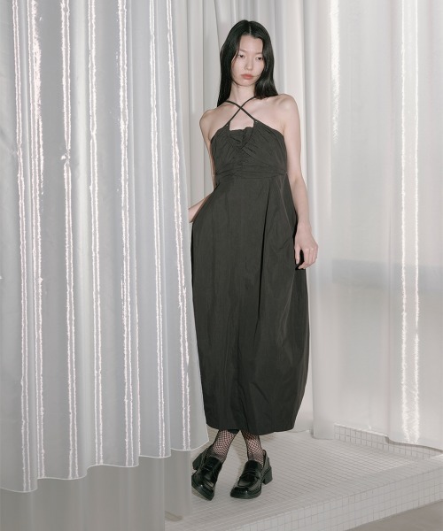 TELOPLAN(テーロプラン)の「【TELOPLAN】Yvette Dress / イヴェットドレス(ワンピース・レディース・スモークグレー/ブラック・ONE SIZE)」の2枚目の写真