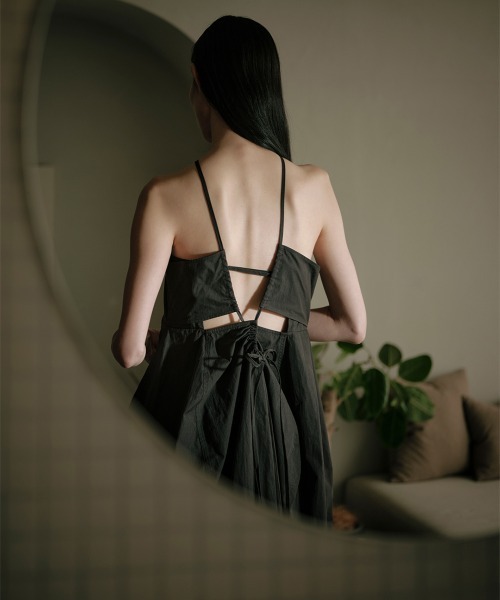 TELOPLAN(テーロプラン)の「【TELOPLAN】Yvette Dress / イヴェットドレス(ワンピース・レディース・スモークグレー/ブラック・ONE SIZE)」の4枚目の写真