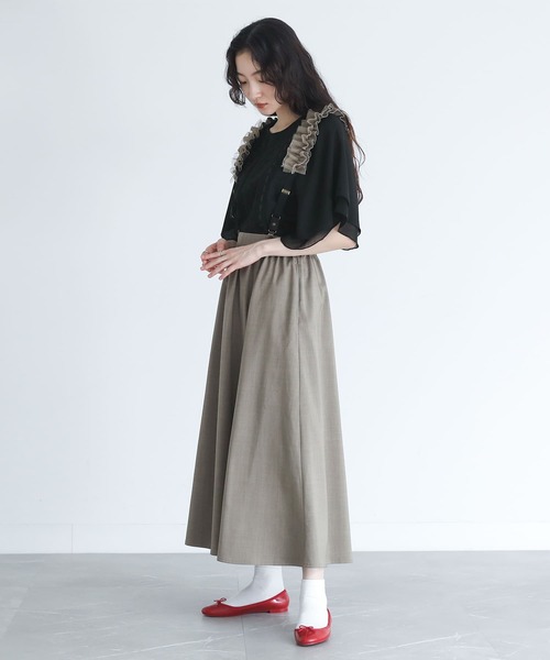 somari imagination(ソマリ イマジネーション)の「『フレア袖レースデザインカットソー』(Tシャツ/カットソー・レディース・オフホワイト/ブラック・1/2)」の14枚目の写真