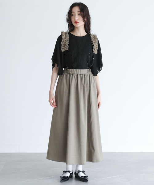 somari imagination(ソマリ イマジネーション)の「『フレア袖レースデザインカットソー』(Tシャツ/カットソー・レディース・オフホワイト/ブラック・1/2)」の13枚目の写真