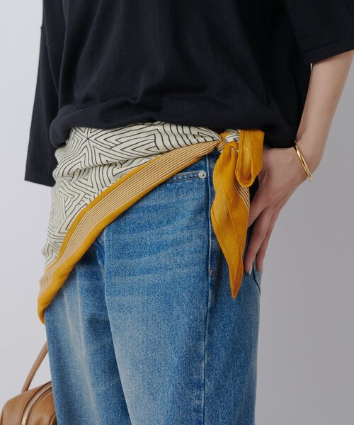 RIVE DROITE（リヴドロワ）の「【アレンジ自在！】スクエアストール（ストール/ショール・レディース・マスタード/ブラック・FREE）」の16枚目の写真