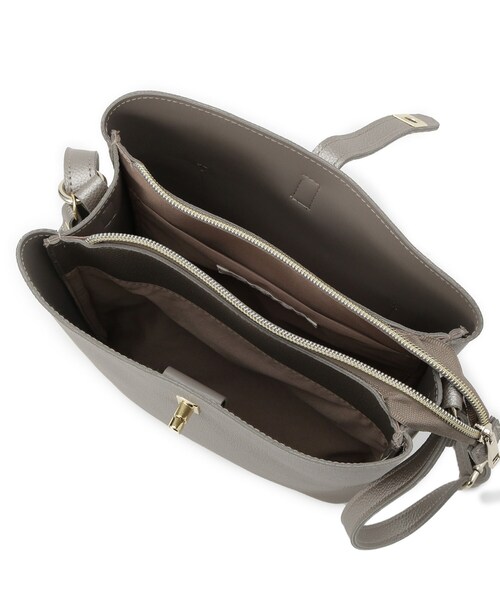 grove(グローブ)の「人間工学ベルトタッセル縦型ショルダー(ショルダーバッグ・レディース・モスグリーン/ボルドー/シルバー系その他/ブラック・00)」の13枚目の写真