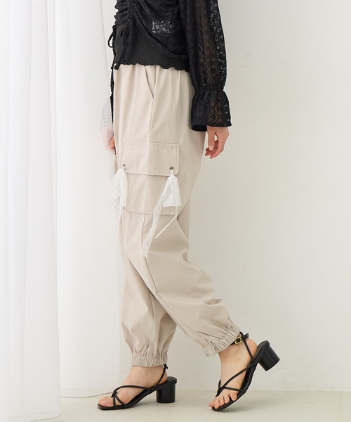 Amourire girl（アムリールガール）の「レースリボン カーゴパンツ（カーゴパンツ・キッズ・パープル/オフホワイト/グレー・140cm/160cm/150cm/130cm）」の5枚目の写真