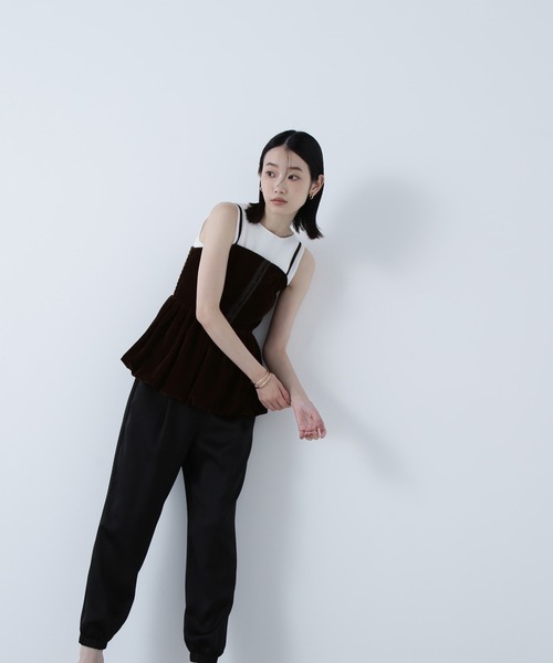 NATURAL BEAUTY BASIC（ナチュラルビューティーベーシック）の「◇ ベルベットキャミビスチェ（キャミソール・レディース・ベージュ/ダークブラウン・FREE）」の7枚目の写真