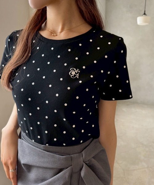 one after another NICE CLAUP(ワンアフターアナザーナイスクラップ)の「ワンポイント刺繍ドットTシャツ(Tシャツ/カットソー・レディース・杢グレー/アイボリー/ブラック・FREE)」の10枚目の写真