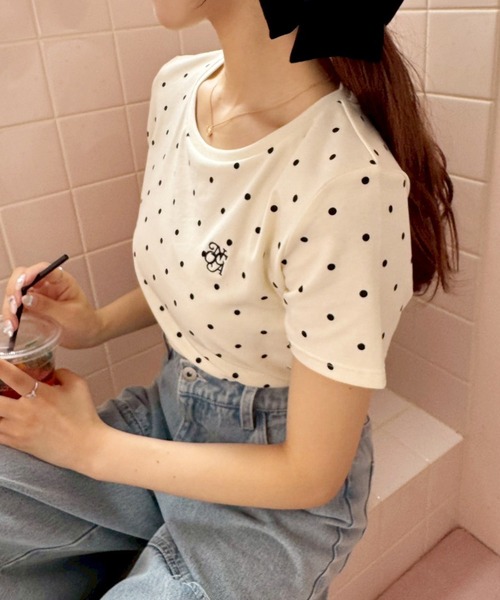 one after another NICE CLAUP(ワンアフターアナザーナイスクラップ)の「ワンポイント刺繍ドットTシャツ(Tシャツ/カットソー・レディース・杢グレー/アイボリー/ブラック・FREE)」の6枚目の写真
