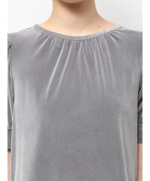 TONAL（トーナル）の「フロッキーチュールギャザースリーブトップス（Tシャツ/カットソー・レディース・ミント/グレー/ブラウン・MEDIUM）」の16枚目の写真