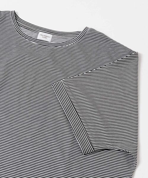 URBAN RESEARCH DOORS（アーバンリサーチドアーズ）の「『UVカット/接触冷感 /マシンウォッシャブル』シルキーコットンロールスリーブプルオーバー（Tシャツ/カットソー・レディース・ブラック/オフホワイト/ブラック系その他/ロイヤルブルー・MEDIUM）」の15枚目の写真