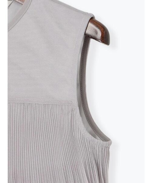 Te chichi(テチチ)の「ティアードチュールプリーツブラウス(シャツ/ブラウス・レディース・シルバーグレー/グリーン/ブラック・F)」の21枚目の写真