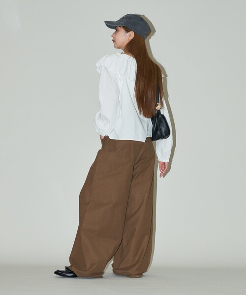 PUBLUX(パブリュクス)の「PUBLUX/パブリュクス フリル ボイル ブラウス 限定展開(シャツ/ブラウス・レディース・オフホワイト/チャコールグレー・フリ-)」の22枚目の写真