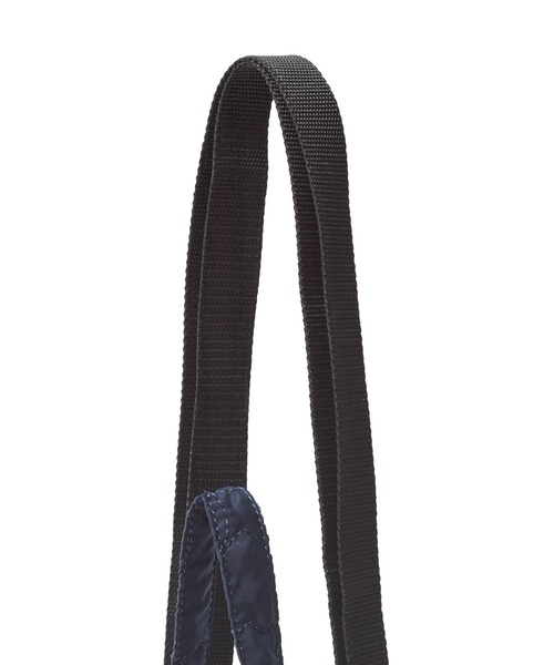 MILKFED.(ミルクフェド)の「HEART QUILTED DRAWSTRING BAG(ショルダーバッグ・レディース・ネイビー/オフホワイト/ピンク・ONE SIZE)」の5枚目の写真