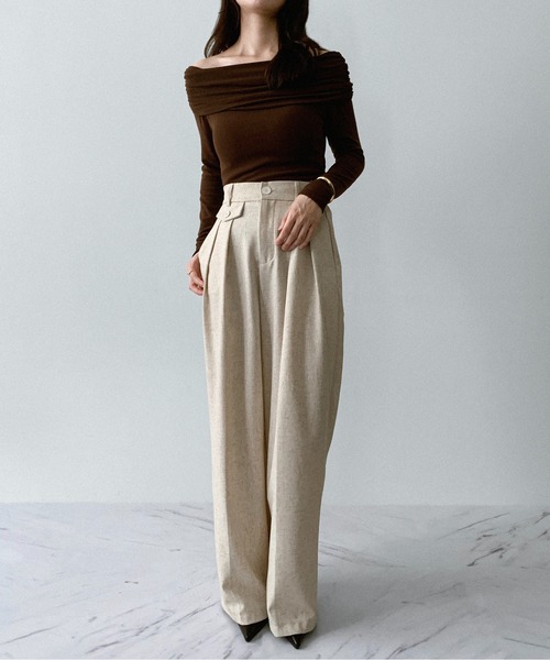 on:nue（オンニュ）の「【on:nue】[着用動画あり！/選べる6色展開] オフショルダーリブカットソー（Tシャツ/カットソー・レディース・ブラック/バーガンディー/ブラウン/ホワイト/ネイビー/グレー・FREE）」の12枚目の写真