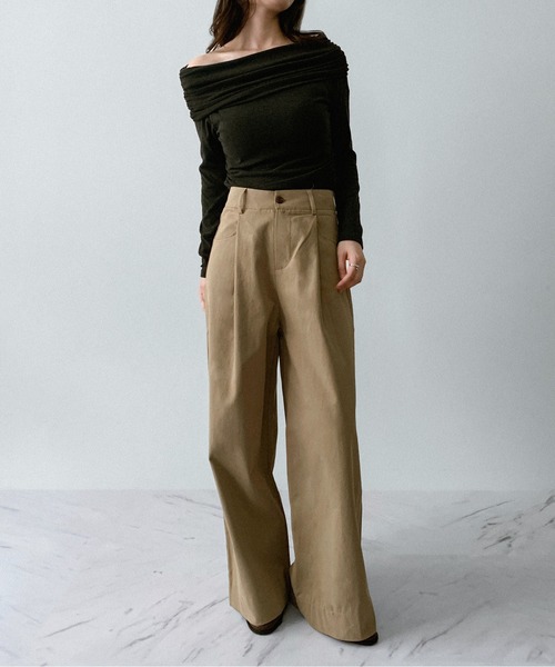 on:nue（オンニュ）の「【on:nue】[着用動画あり！/選べる6色展開] オフショルダーリブカットソー（Tシャツ/カットソー・レディース・ブラック/バーガンディー/ブラウン/ホワイト/ネイビー/グレー・FREE）」の18枚目の写真