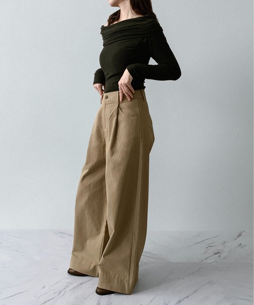 on:nue（オンニュ）の「【on:nue】[着用動画あり！/選べる6色展開] オフショルダーリブカットソー（Tシャツ/カットソー・レディース・ブラック/バーガンディー/ブラウン/ホワイト/ネイビー/グレー・FREE）」の19枚目の写真