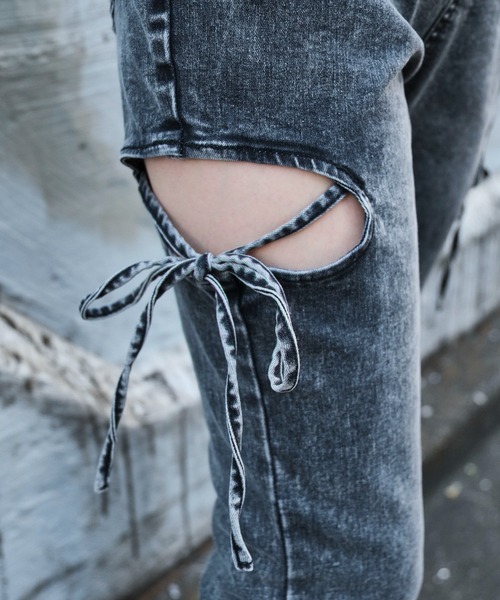 WEGO（ウィゴー）の「WEGO/カットアウトリボンストレッチデニムフレアパンツ（デニムパンツ・レディース・コバルトブルー/ブラック系3/スカイブルー・SMALL/MEDIUM）」の20枚目の写真